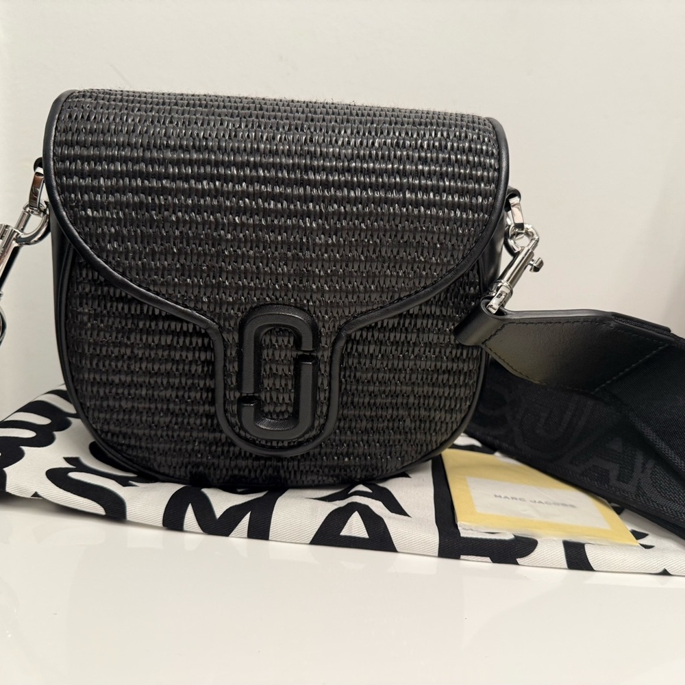 Marc Jacobs The Saddle Raffia Bag